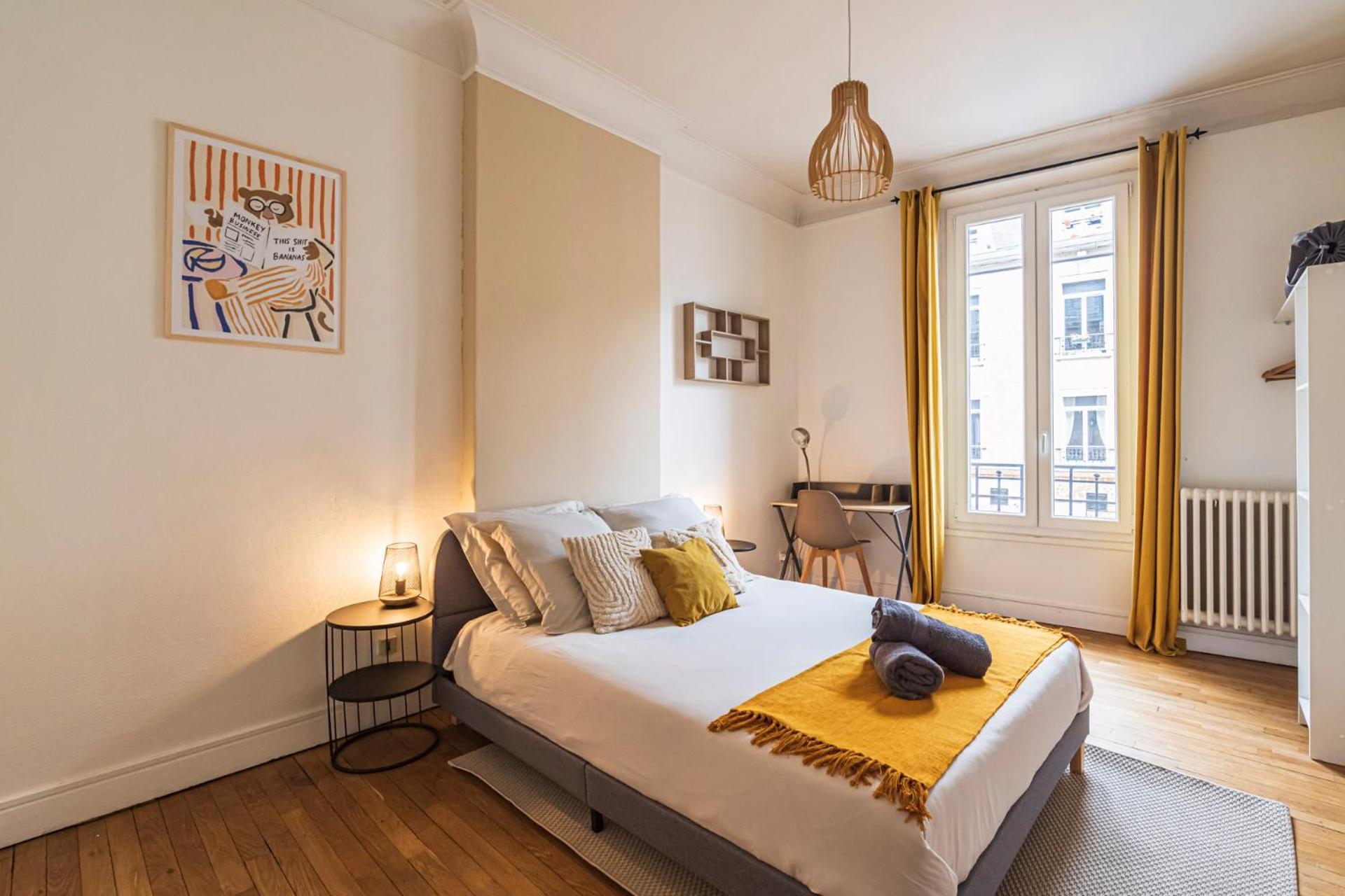 L'Haussmannien - Spacieux 4 Chambres - Centre - Gare Reims Exteriör bild